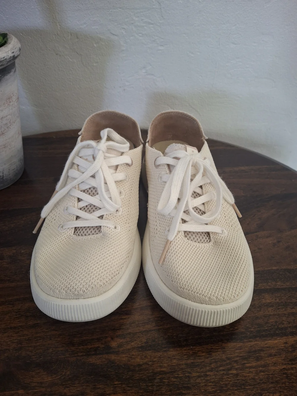 Reef Women's Neptune Sneakers Size 7.5. - Picture 2 of 10